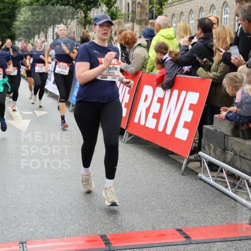 14.06.2026 - REWE Women's Run Strokosch-Dieckow http://msf.ph/oto/9786283 14.06.2026 10:06:27 Ziel 10243, 10255, 10474, 10655, 10672, 10701, 10988, 11011, 11134, 11148, 11211, 11235 meine-sportfotos.de