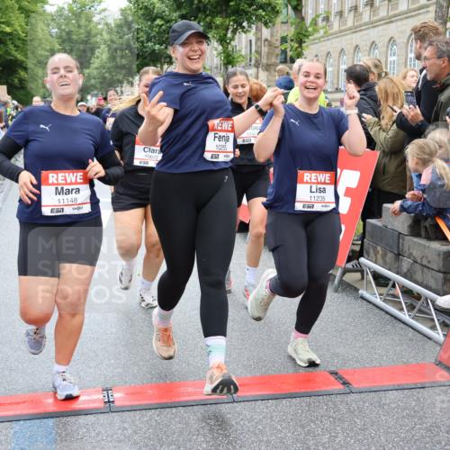 14.06.2026 - REWE Women's Run Strokosch-Dieckow http://msf.ph/oto/9786303 14.06.2026 10:06:30 Ziel 10243, 10255, 10474, 10655, 10672, 10826, 10857, 10988, 11011, 11148, 11233, 11235, 11484, 11521 meine-sportfotos.de