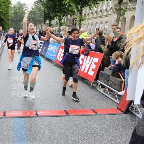 14.06.2026 - REWE Women's Run Strokosch-Dieckow http://msf.ph/oto/9786308 14.06.2026 10:06:32 Ziel 10243, 10255, 10474, 10655, 10672, 10826, 10857, 11011, 11148, 11233, 11235, 11410, 11484, 11521 meine-sportfotos.de