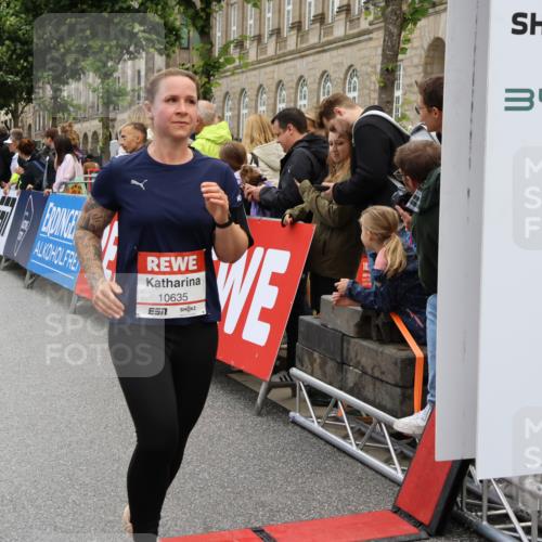 14.06.2026 - REWE Women's Run Strokosch-Dieckow http://msf.ph/oto/9786335 14.06.2026 10:06:41 Ziel 10597, 10635, 10747, 10826, 11182, 11250, 11267, 11410, 11484, 11521 meine-sportfotos.de