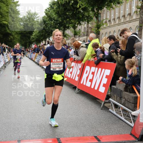 14.06.2026 - REWE Women's Run Strokosch-Dieckow http://msf.ph/oto/9786337 14.06.2026 10:06:44 Ziel 10597, 10635, 10747, 11182, 11250, 11267, 11321, 11410 meine-sportfotos.de
