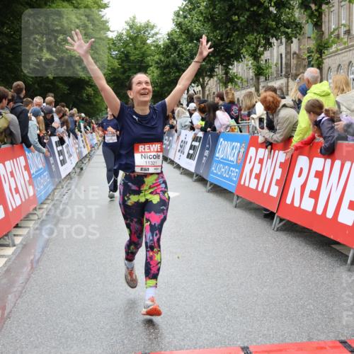 14.06.2026 - REWE Women's Run Strokosch-Dieckow http://msf.ph/oto/9786345 14.06.2026 10:06:47 Ziel 10635, 10646, 11182, 11321 meine-sportfotos.de