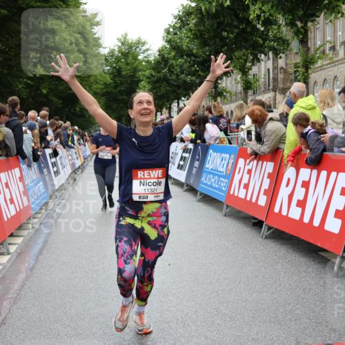 14.06.2026 - REWE Women's Run Strokosch-Dieckow http://msf.ph/oto/9786348 14.06.2026 10:06:47 Ziel 10635, 10646, 11182, 11321 meine-sportfotos.de