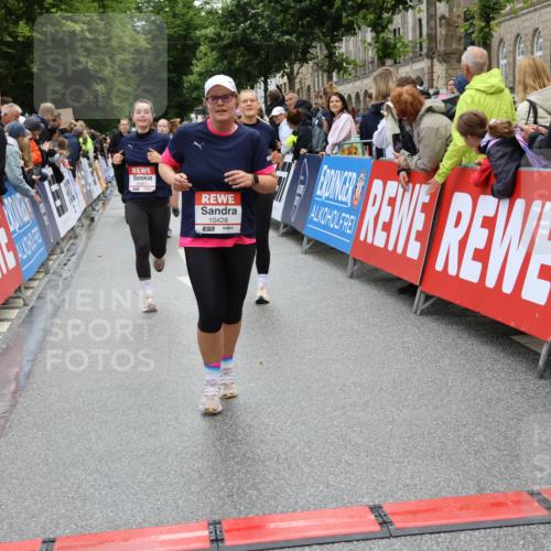 14.06.2026 - REWE Women's Run Strokosch-Dieckow http://msf.ph/oto/9786375 14.06.2026 10:07:00 Ziel 10060, 10061, 10282, 10428, 10791, 10825, 10868, 10939, 11031, 11354 meine-sportfotos.de