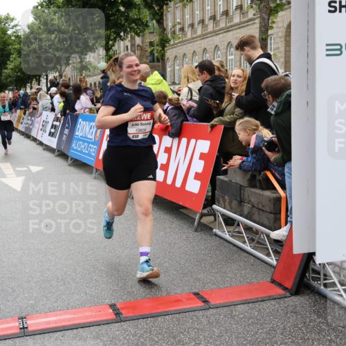 14.06.2026 - REWE Women's Run Strokosch-Dieckow http://msf.ph/oto/9786388 14.06.2026 10:07:09 Ziel 10060, 10061, 10505, 10609, 10791, 10825, 10939, 11015, 11354, 11476 meine-sportfotos.de