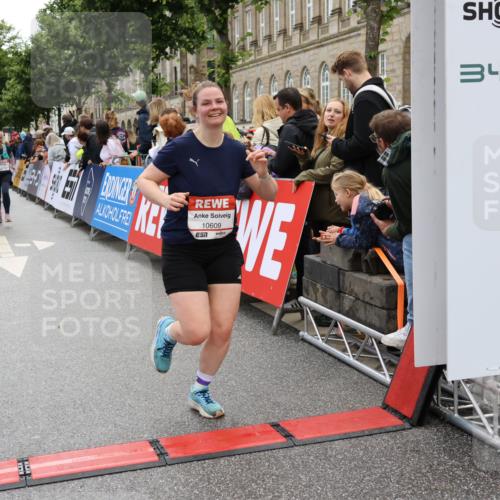 14.06.2026 - REWE Women's Run Strokosch-Dieckow http://msf.ph/oto/9786390 14.06.2026 10:07:09 Ziel 10060, 10061, 10505, 10609, 10791, 10825, 10939, 11015, 11354, 11476 meine-sportfotos.de