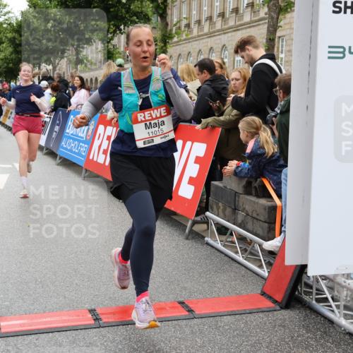 14.06.2026 - REWE Women's Run Strokosch-Dieckow http://msf.ph/oto/9786398 14.06.2026 10:07:12 Ziel 10205, 10467, 10505, 10609, 10939, 10949, 11015, 11161, 11476 meine-sportfotos.de