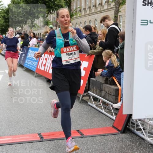 14.06.2026 - REWE Women's Run Strokosch-Dieckow http://msf.ph/oto/9786399 14.06.2026 10:07:13 Ziel 10205, 10467, 10505, 10609, 10888, 10949, 11015, 11084, 11161, 11476 meine-sportfotos.de