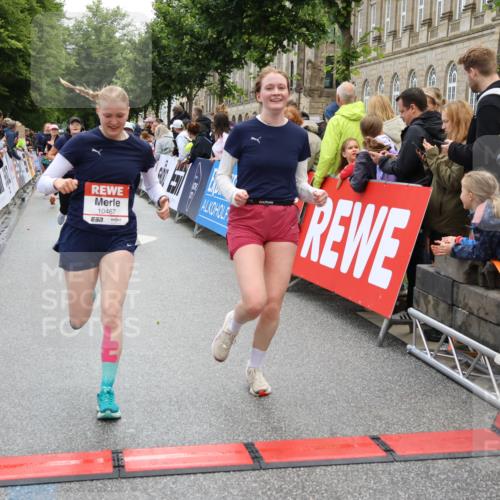14.06.2026 - REWE Women's Run Strokosch-Dieckow http://msf.ph/oto/9786402 14.06.2026 10:07:14 Ziel 10006, 10007, 10008, 10009, 10205, 10467, 10609, 10888, 10949, 11015, 11084, 11127, 11161, 11476 meine-sportfotos.de