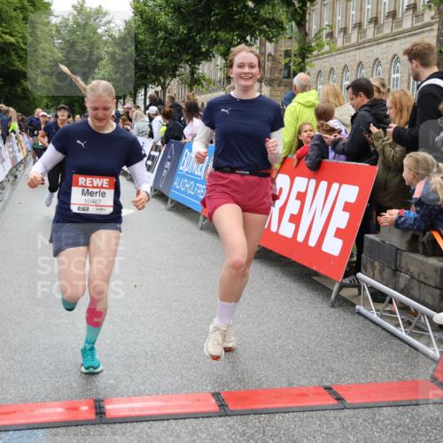 14.06.2026 - REWE Women's Run Strokosch-Dieckow http://msf.ph/oto/9786403 14.06.2026 10:07:14 Ziel 10006, 10007, 10008, 10009, 10205, 10467, 10609, 10888, 10949, 11015, 11084, 11127, 11161, 11476 meine-sportfotos.de