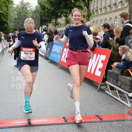14.06.2026 - REWE Women's Run Strokosch-Dieckow http://msf.ph/oto/9786405 14.06.2026 10:07:14 Ziel 10006, 10007, 10008, 10009, 10205, 10467, 10609, 10888, 10949, 11015, 11084, 11127, 11161, 11476 meine-sportfotos.de