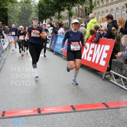 14.06.2026 - REWE Women's Run Strokosch-Dieckow http://msf.ph/oto/9786412 14.06.2026 10:07:15 Ziel 10006, 10007, 10008, 10009, 10205, 10467, 10609, 10888, 10949, 11015, 11084, 11127, 11161 meine-sportfotos.de