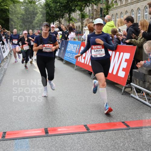 14.06.2026 - REWE Women's Run Strokosch-Dieckow http://msf.ph/oto/9786415 14.06.2026 10:07:16 Ziel 10006, 10007, 10008, 10009, 10205, 10467, 10609, 10888, 10949, 11015, 11084, 11127, 11161 meine-sportfotos.de