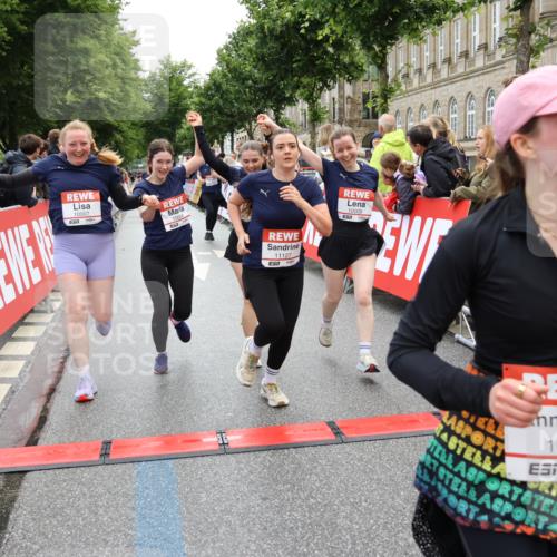 14.06.2026 - REWE Women's Run Strokosch-Dieckow http://msf.ph/oto/9786420 14.06.2026 10:07:18 Ziel 10006, 10007, 10008, 10009, 10117, 10205, 10467, 10888, 10949, 11015, 11084, 11127, 11161 meine-sportfotos.de