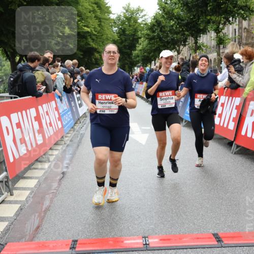 14.06.2026 - REWE Women's Run Strokosch-Dieckow http://msf.ph/oto/9786435 14.06.2026 10:07:26 Ziel 10006, 10007, 10008, 10009, 10117, 10508, 11127, 11192, 11252 meine-sportfotos.de