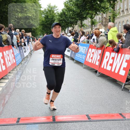 14.06.2026 - REWE Women's Run Strokosch-Dieckow http://msf.ph/oto/9786446 14.06.2026 10:07:34 Ziel 10113, 10508, 10861, 11192, 11252 meine-sportfotos.de