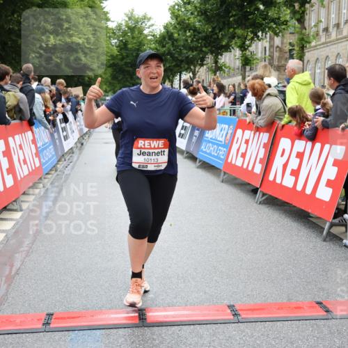 14.06.2026 - REWE Women's Run Strokosch-Dieckow http://msf.ph/oto/9786447 14.06.2026 10:07:34 Ziel 10113, 10508, 10861, 11192, 11252 meine-sportfotos.de