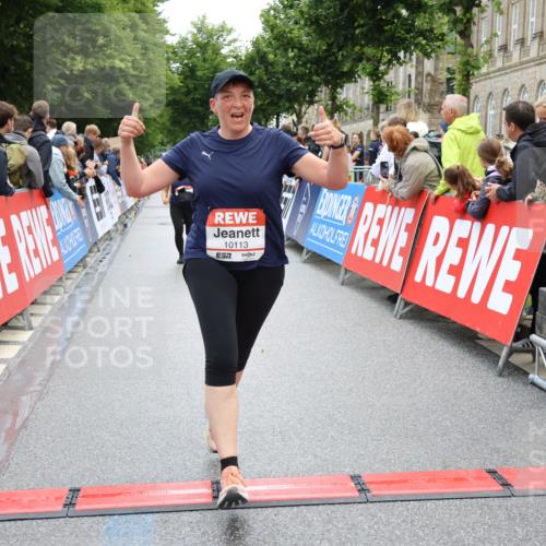 14.06.2026 - REWE Women's Run Strokosch-Dieckow http://msf.ph/oto/9786448 14.06.2026 10:07:35 Ziel 10113, 10861, 11252 meine-sportfotos.de