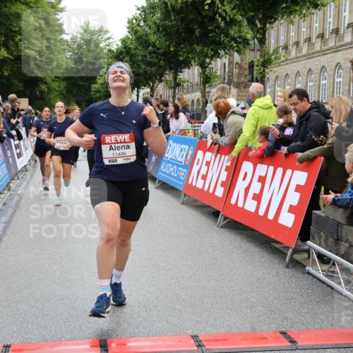 14.06.2026 - REWE Women's Run Strokosch-Dieckow http://msf.ph/oto/9786502 14.06.2026 10:07:57 Ziel 10126, 10164, 10194, 10237, 10852, 11021, 11062, 11098, 11099, 11156, 11496 meine-sportfotos.de
