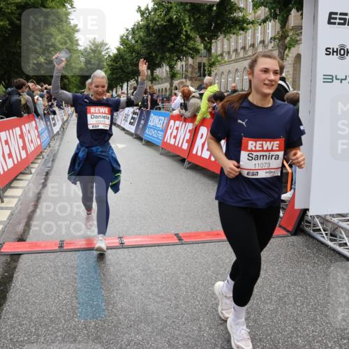 14.06.2026 - REWE Women's Run Strokosch-Dieckow http://msf.ph/oto/9786529 14.06.2026 10:08:06 Ziel 10126, 10164, 10213, 10350, 10414, 10685, 10852, 11033, 11063, 11073, 11156, 11480 meine-sportfotos.de
