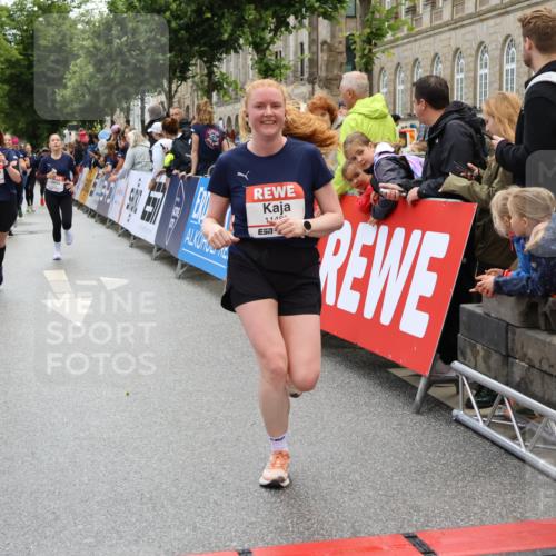 14.06.2026 - REWE Women's Run Strokosch-Dieckow http://msf.ph/oto/9786536 14.06.2026 10:08:10 Ziel 10213, 10350, 10414, 10685, 10739, 11033, 11063, 11073, 11145, 11480 meine-sportfotos.de