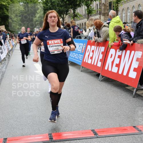 14.06.2026 - REWE Women's Run Strokosch-Dieckow http://msf.ph/oto/9786542 14.06.2026 10:08:12 Ziel 10213, 10414, 10685, 10739, 10743, 11073, 11145, 11480 meine-sportfotos.de