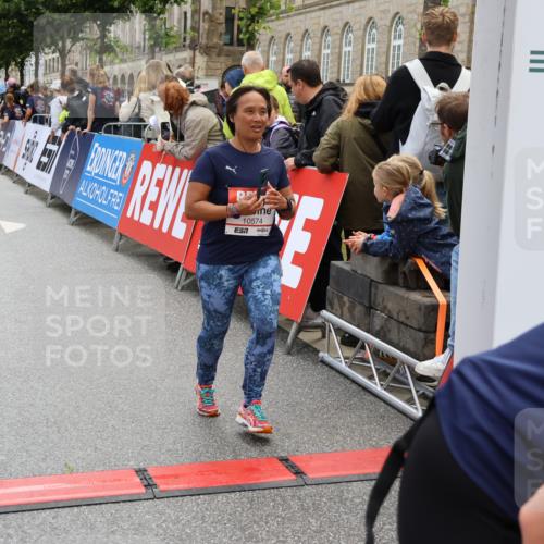 14.06.2026 - REWE Women's Run Strokosch-Dieckow http://msf.ph/oto/9786564 14.06.2026 10:08:27 Ziel 10353, 10371, 10574, 10578, 10723, 10764, 11376, 11525 meine-sportfotos.de