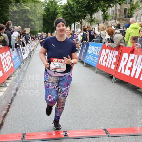 14.06.2026 - REWE Women's Run Strokosch-Dieckow http://msf.ph/oto/9786569 14.06.2026 10:08:30 Ziel 10371, 10574, 10578, 10760, 10764, 10963, 11525 meine-sportfotos.de