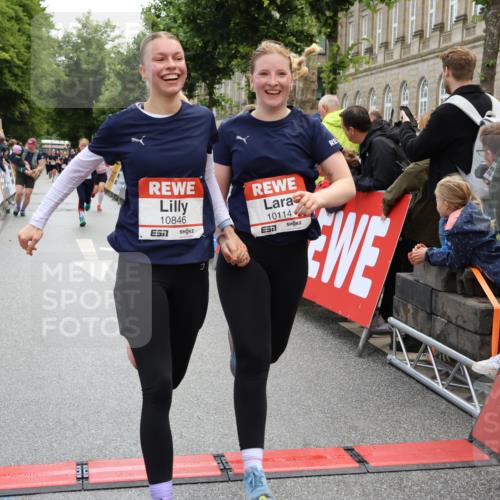14.06.2026 - REWE Women's Run Strokosch-Dieckow http://msf.ph/oto/9786597 14.06.2026 10:08:45 Ziel 10114, 10361, 10504, 10766, 10846, 11176, 11200 meine-sportfotos.de