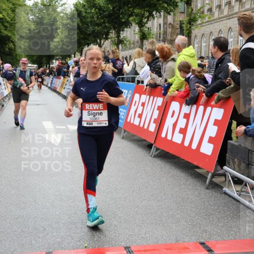 14.06.2026 - REWE Women's Run Strokosch-Dieckow http://msf.ph/oto/9786599 14.06.2026 10:08:48 Ziel 10022, 10114, 10361, 10846, 11071 meine-sportfotos.de