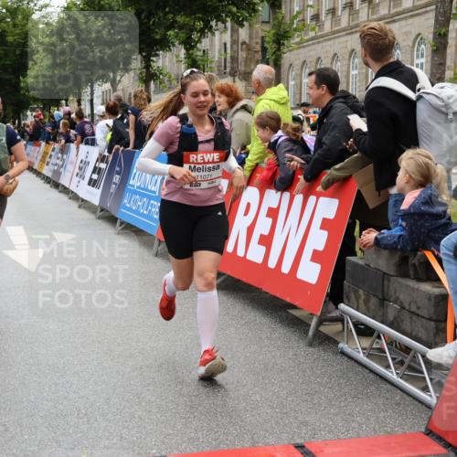 14.06.2026 - REWE Women's Run Strokosch-Dieckow http://msf.ph/oto/9786603 14.06.2026 10:08:50 Ziel 10022, 10114, 10361, 10846, 11071 meine-sportfotos.de