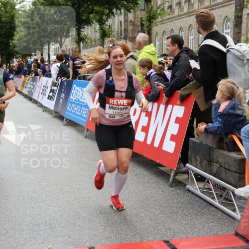 14.06.2026 - REWE Women's Run Strokosch-Dieckow http://msf.ph/oto/9786605 14.06.2026 10:08:50 Ziel 10022, 10114, 10361, 10846, 11071 meine-sportfotos.de