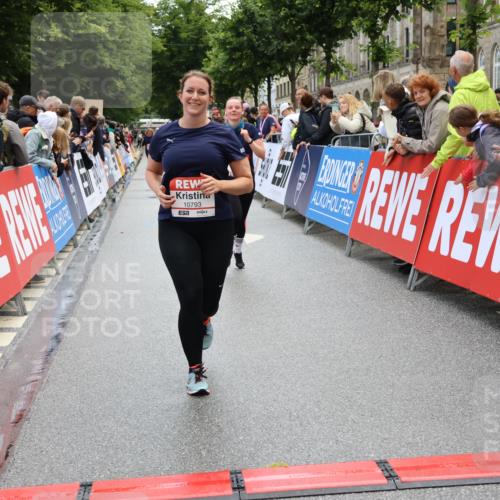 14.06.2026 - REWE Women's Run Strokosch-Dieckow http://msf.ph/oto/9786630 14.06.2026 10:09:00 Ziel 10124, 10259, 10376, 10692, 10793, 11197, 11219 meine-sportfotos.de