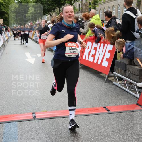14.06.2026 - REWE Women's Run Strokosch-Dieckow http://msf.ph/oto/9786634 14.06.2026 10:09:02 Ziel 10124, 10259, 10376, 10692, 10793, 11159, 11197, 11219 meine-sportfotos.de