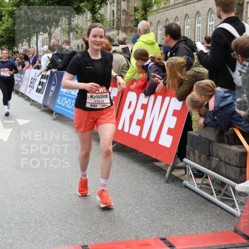 14.06.2026 - REWE Women's Run Strokosch-Dieckow http://msf.ph/oto/9786636 14.06.2026 10:09:03 Ziel 10124, 10259, 10376, 10692, 10793, 11159, 11197, 11219 meine-sportfotos.de