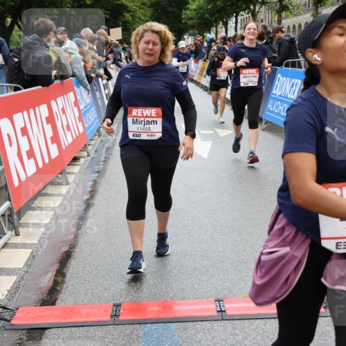 14.06.2026 - REWE Women's Run Strokosch-Dieckow http://msf.ph/oto/9786653 14.06.2026 10:09:09 Ziel 10248, 10376, 10884, 11153, 11159, 11219, 11455, 11489 meine-sportfotos.de