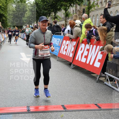14.06.2026 - REWE Women's Run Strokosch-Dieckow http://msf.ph/oto/9786662 14.06.2026 10:09:19 Ziel 10712, 10751, 10884, 11057, 11153, 11489 meine-sportfotos.de