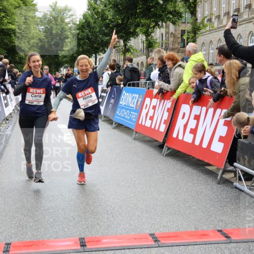 14.06.2026 - REWE Women's Run Strokosch-Dieckow http://msf.ph/oto/9786672 14.06.2026 10:09:25 Ziel 10383, 10712, 10800, 11057, 11284 meine-sportfotos.de