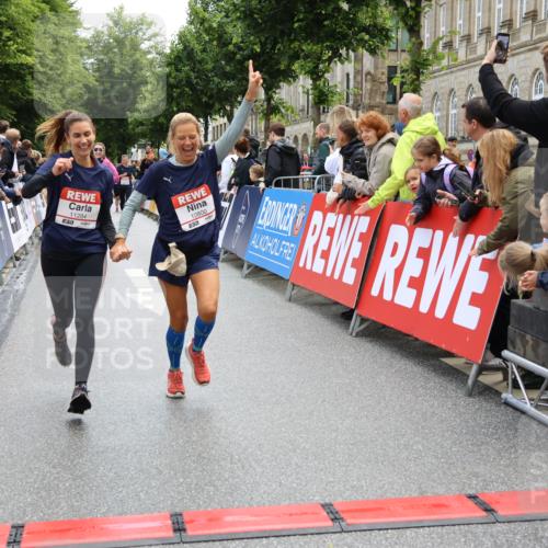14.06.2026 - REWE Women's Run Strokosch-Dieckow http://msf.ph/oto/9786673 14.06.2026 10:09:25 Ziel 10383, 10712, 10800, 11057, 11284 meine-sportfotos.de