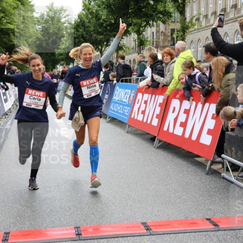 14.06.2026 - REWE Women's Run Strokosch-Dieckow http://msf.ph/oto/9786675 14.06.2026 10:09:25 Ziel 10383, 10712, 10800, 11057, 11284 meine-sportfotos.de