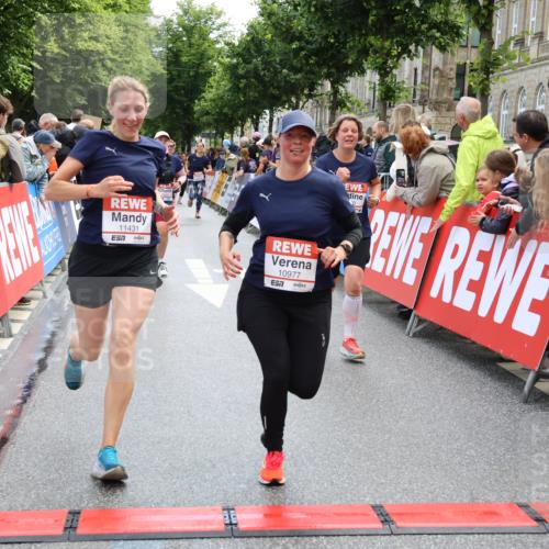 14.06.2026 - REWE Women's Run Strokosch-Dieckow http://msf.ph/oto/9786702 14.06.2026 10:09:36 Ziel 10047, 10139, 10288, 10360, 10382, 10383, 10977, 11431 meine-sportfotos.de