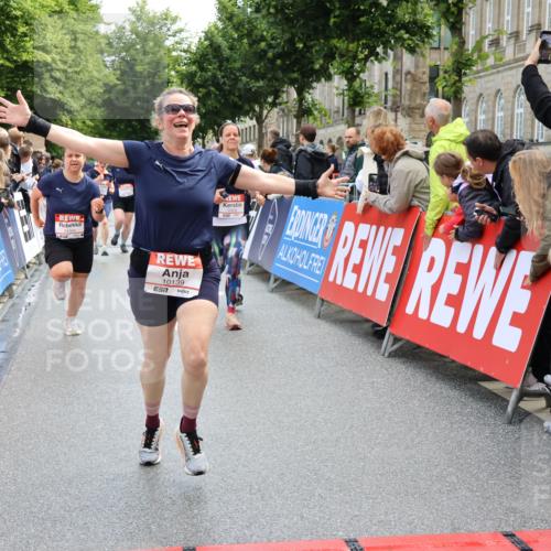 14.06.2026 - REWE Women's Run Strokosch-Dieckow http://msf.ph/oto/9786716 14.06.2026 10:09:40 Ziel 10047, 10139, 10208, 10288, 10360, 10382, 10725, 10889, 10928, 10977, 11083, 11169, 11431 meine-sportfotos.de