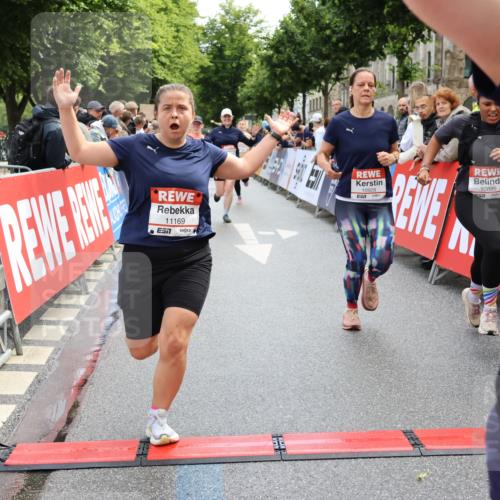14.06.2026 - REWE Women's Run Strokosch-Dieckow http://msf.ph/oto/9786722 14.06.2026 10:09:41 Ziel 10047, 10139, 10208, 10288, 10360, 10382, 10417, 10725, 10889, 10928, 10977, 11083, 11169, 11431 meine-sportfotos.de
