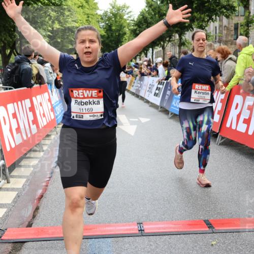 14.06.2026 - REWE Women's Run Strokosch-Dieckow http://msf.ph/oto/9786726 14.06.2026 10:09:41 Ziel 10047, 10139, 10208, 10288, 10360, 10382, 10417, 10725, 10889, 10928, 10977, 11083, 11169, 11431 meine-sportfotos.de
