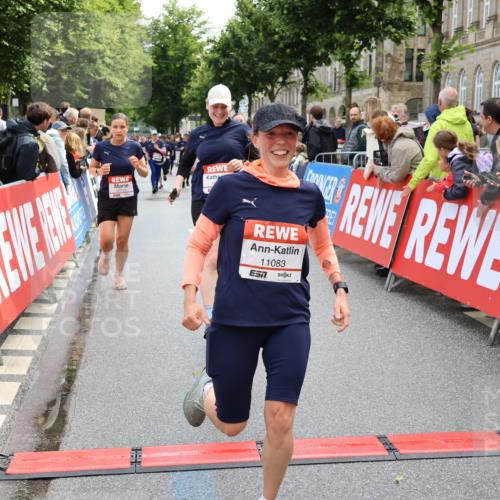 14.06.2026 - REWE Women's Run Strokosch-Dieckow http://msf.ph/oto/9786729 14.06.2026 10:09:43 Ziel 10047, 10139, 10208, 10360, 10417, 10725, 10889, 10928, 10977, 11083, 11169, 11431 meine-sportfotos.de