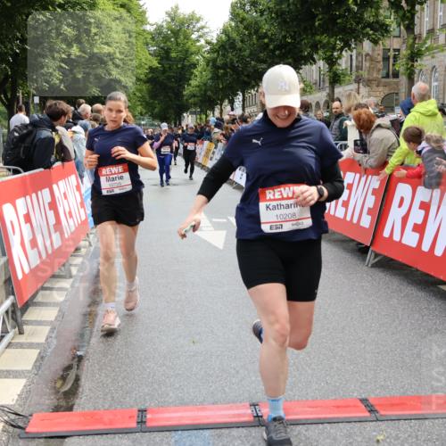 14.06.2026 - REWE Women's Run Strokosch-Dieckow http://msf.ph/oto/9786731 14.06.2026 10:09:44 Ziel 10047, 10139, 10208, 10360, 10417, 10725, 10889, 10928, 10977, 11083, 11169, 11177, 11431 meine-sportfotos.de