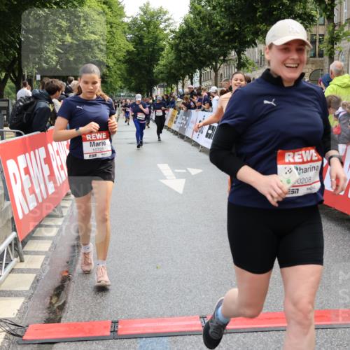 14.06.2026 - REWE Women's Run Strokosch-Dieckow http://msf.ph/oto/9786736 14.06.2026 10:09:45 Ziel 10047, 10139, 10208, 10360, 10417, 10725, 10889, 10928, 11083, 11169, 11177 meine-sportfotos.de