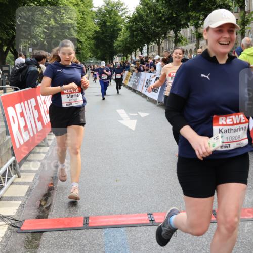 14.06.2026 - REWE Women's Run Strokosch-Dieckow http://msf.ph/oto/9786737 14.06.2026 10:09:45 Ziel 10047, 10139, 10208, 10360, 10417, 10725, 10889, 10928, 11083, 11169, 11177 meine-sportfotos.de