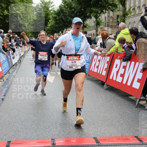 14.06.2026 - REWE Women's Run Strokosch-Dieckow http://msf.ph/oto/9786749 14.06.2026 10:09:57 Ziel 10257, 10359, 10379, 10621, 10641, 10678, 10862, 10886, 11202, 11213, 11374, 11405 meine-sportfotos.de