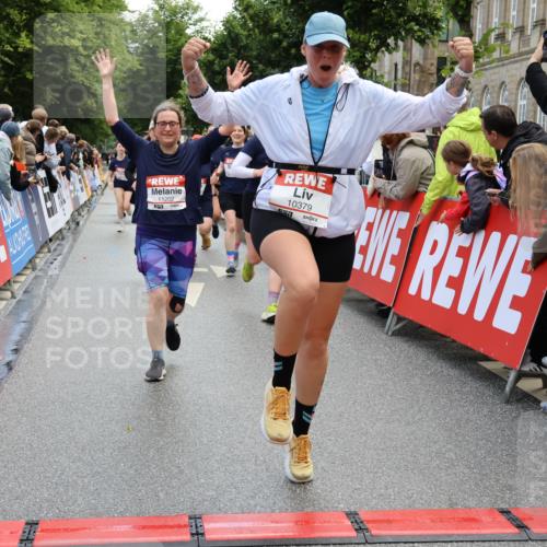 14.06.2026 - REWE Women's Run Strokosch-Dieckow http://msf.ph/oto/9786753 14.06.2026 10:09:57 Ziel 10257, 10359, 10379, 10621, 10641, 10678, 10862, 10886, 11202, 11213, 11374, 11405 meine-sportfotos.de